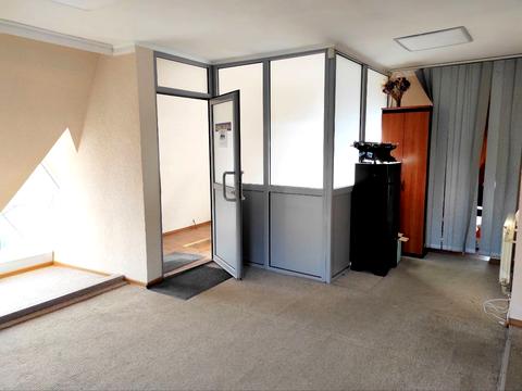 комерційна за адресою Грушевського вул., 57