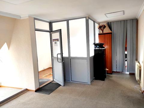 комерційна за адресою Грушевського вул., 57