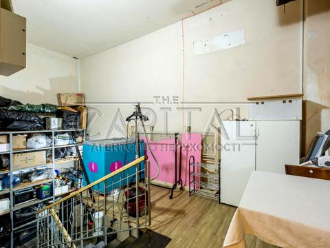 комерційна за адресою Софіївська вул., 12