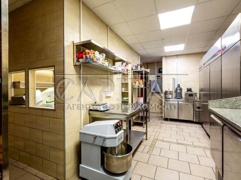 комерційна за адресою Софіївська вул., 12