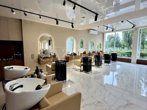 комерційна за адресою Русанівська набережна вул., 8