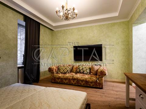 будинок за адресою Боброва, 2