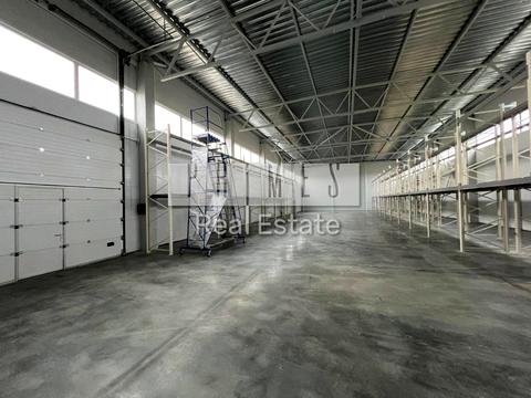 комерційна за адресою Паркова вул., 1