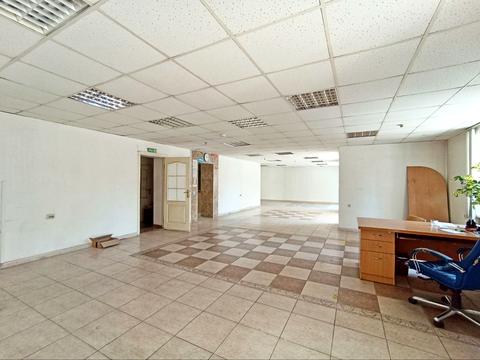 комерційна за адресою Свободи вул., 19