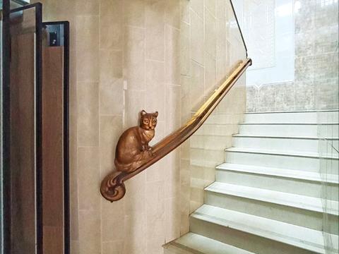 комерційна за адресою Свободи вул., 19