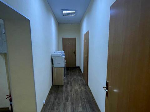 комерційна за адресою Лютеранська вул., 13