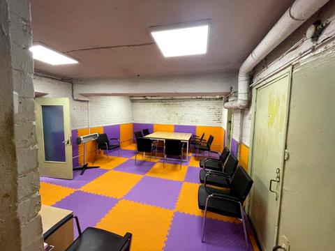 комерційна за адресою Лютеранська вул., 13