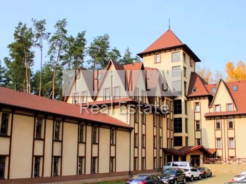 комерційна за адресою Берестейське шосе (Брест-Литовське), 8а