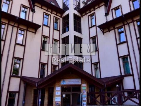 комерційна за адресою Берестейське шосе (Брест-Литовське), 8а