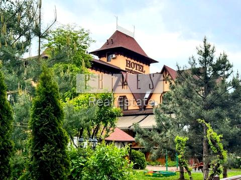 комерційна за адресою Берестейське шосе (Брест-Литовське), 8а