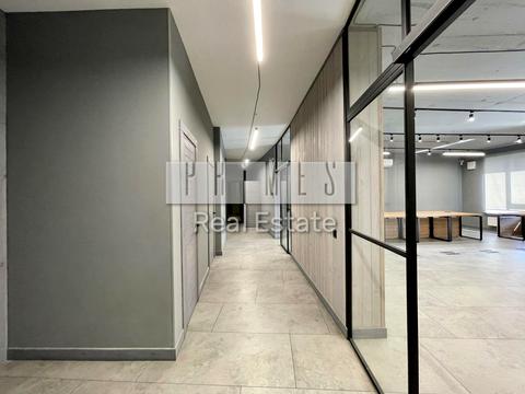 комерційна за адресою вул. Василя Тютюнника, 28а