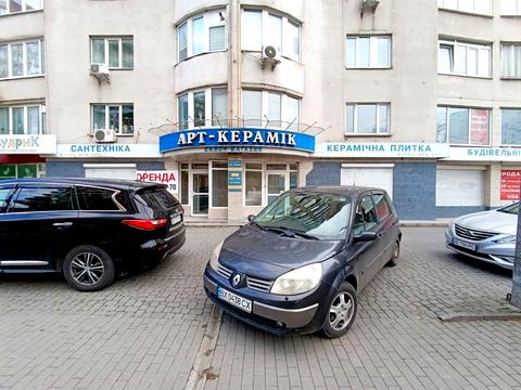 комерційна за адресою Свободи вул., 19