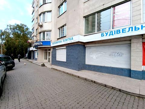 комерційна за адресою Свободи вул., 19