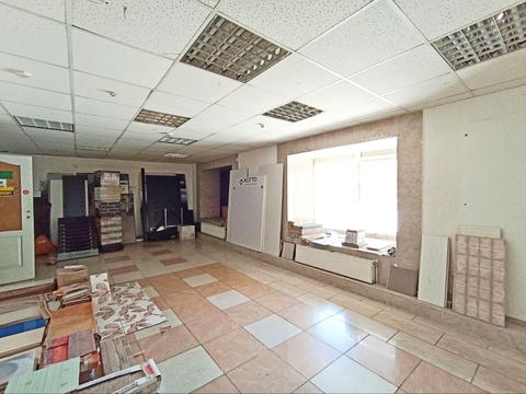 комерційна за адресою Свободи вул., 19