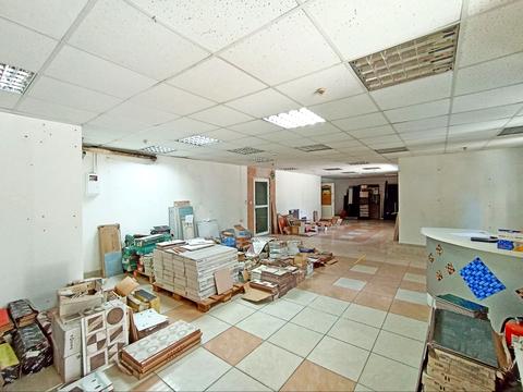 комерційна за адресою Свободи вул., 19