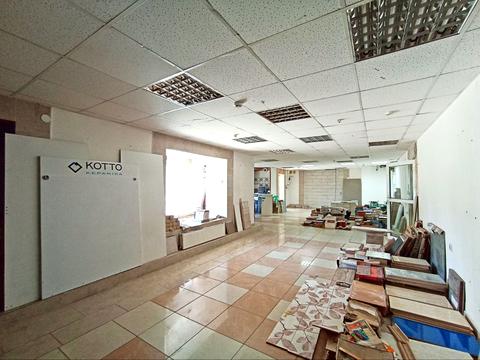 комерційна за адресою Свободи вул., 19