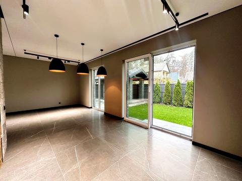 дом по адресу Институтская ул. (Артема)