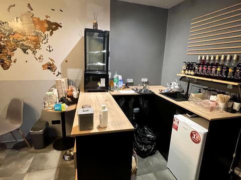 комерційна за адресою Драгоманова вул., 7