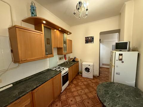 квартира за адресою Тарасівська вул., 14