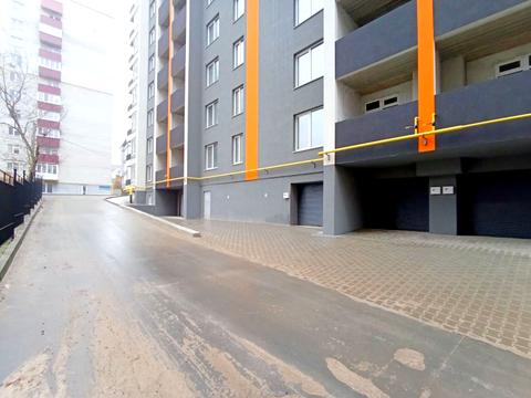 комерційна за адресою Інститутська вул., 6/1А