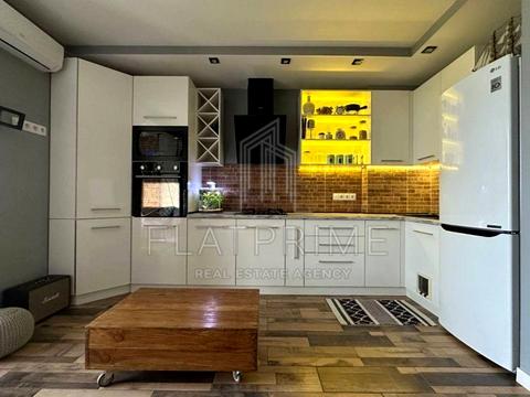 квартира за адресою Героїв Небесної Сотні просп., 18/2