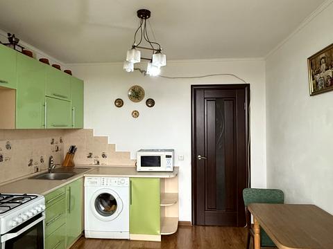 квартира за адресою Крайна вул., 1В