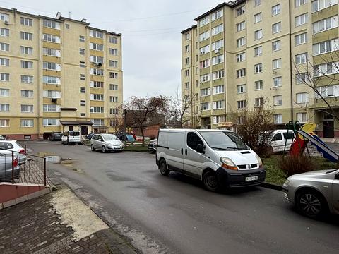 квартира за адресою Крайна вул., 1В