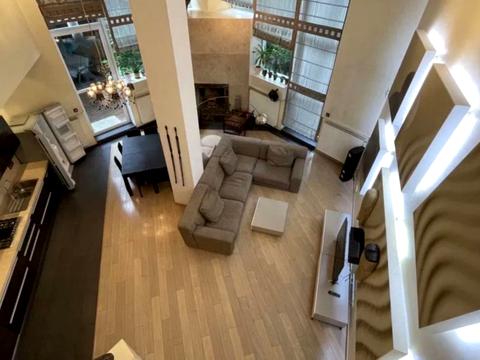 будинок за адресою Молодіжна