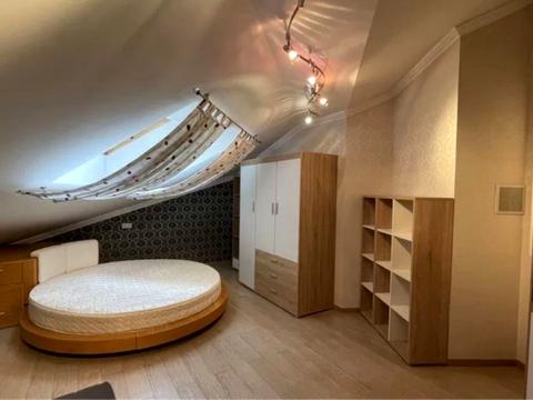 будинок за адресою Молодіжна