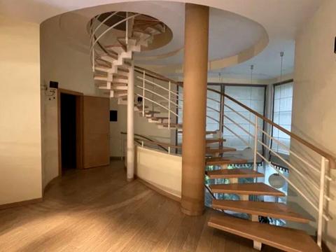 будинок за адресою Молодіжна