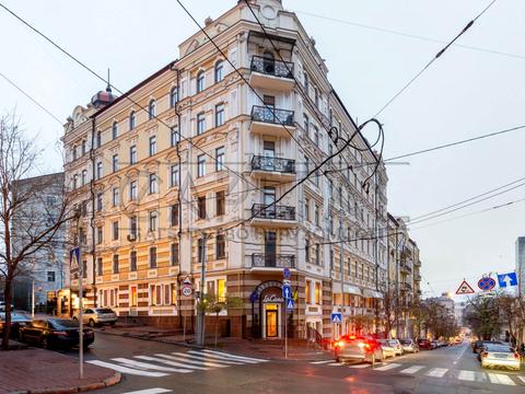 комерційна за адресою Софіївська вул., 12