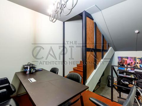 комерційна за адресою Софіївська вул., 12