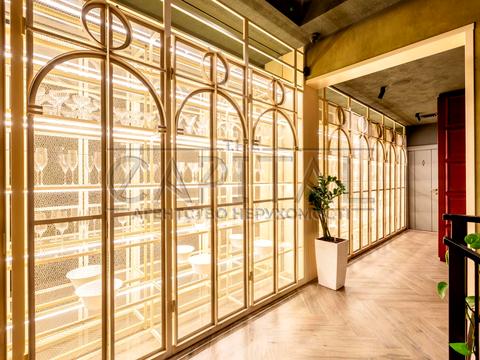 комерційна за адресою Софіївська вул., 12