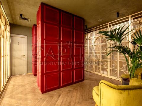 комерційна за адресою Софіївська вул., 12