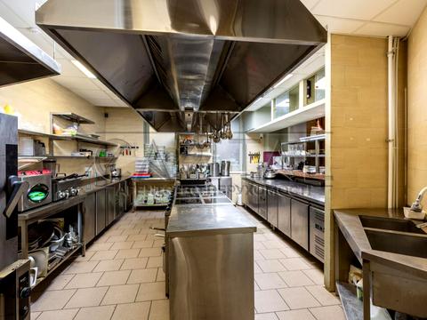 комерційна за адресою Софіївська вул., 12