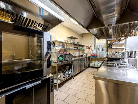 комерційна за адресою Софіївська вул., 12