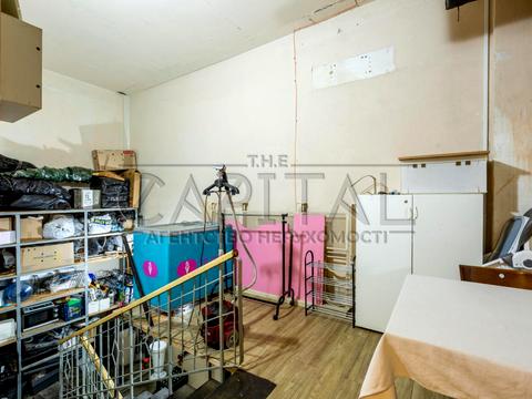 комерційна за адресою Софіївська вул., 12