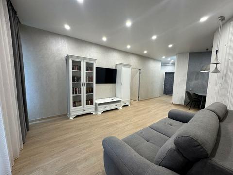 квартира за адресою Набережна Перемоги вул., 7