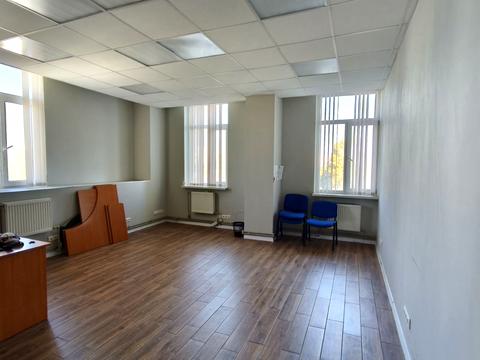 комерційна за адресою Світлицького вул., 35