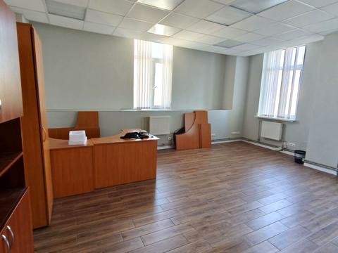 комерційна за адресою Світлицького вул., 35