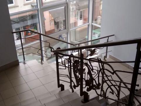 комерційна за адресою Тичини вул., 65