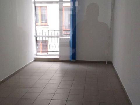 комерційна за адресою Тичини вул., 65