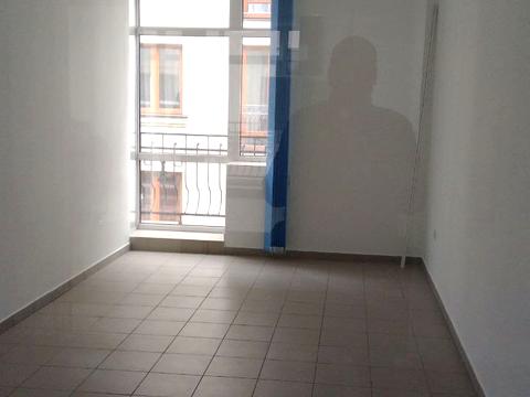 комерційна за адресою Тичини вул., 65