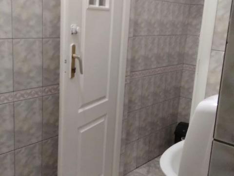 комерційна за адресою Тичини вул., 65