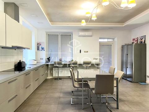 будинок за адресою Анатолія Солов'яненка вул.