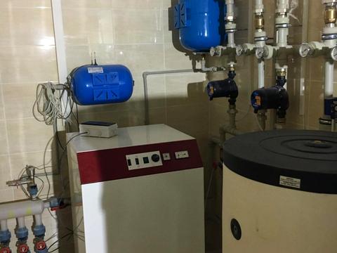 будинок за адресою с. Нові Безрадичі, Нові Безрадичі, 1