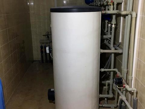 будинок за адресою с. Нові Безрадичі, Нові Безрадичі, 1