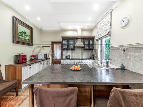 будинок за адресою с. Нові Безрадичі, Піщана