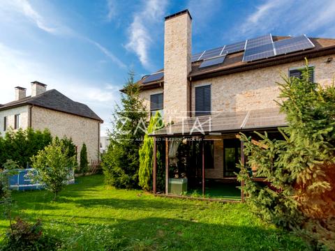 будинок за адресою с. Нові Безрадичі, Піщана