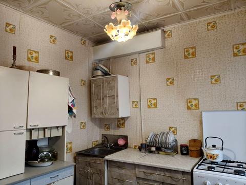 квартира за адресою Михайла Комарова вул. (Тархова), 5